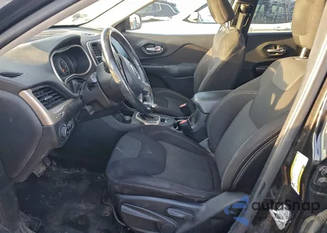 2015 Jeep Cherokee Latitude z USA, uszkodzony, nr VIN 1C4PJMCB3FW767914